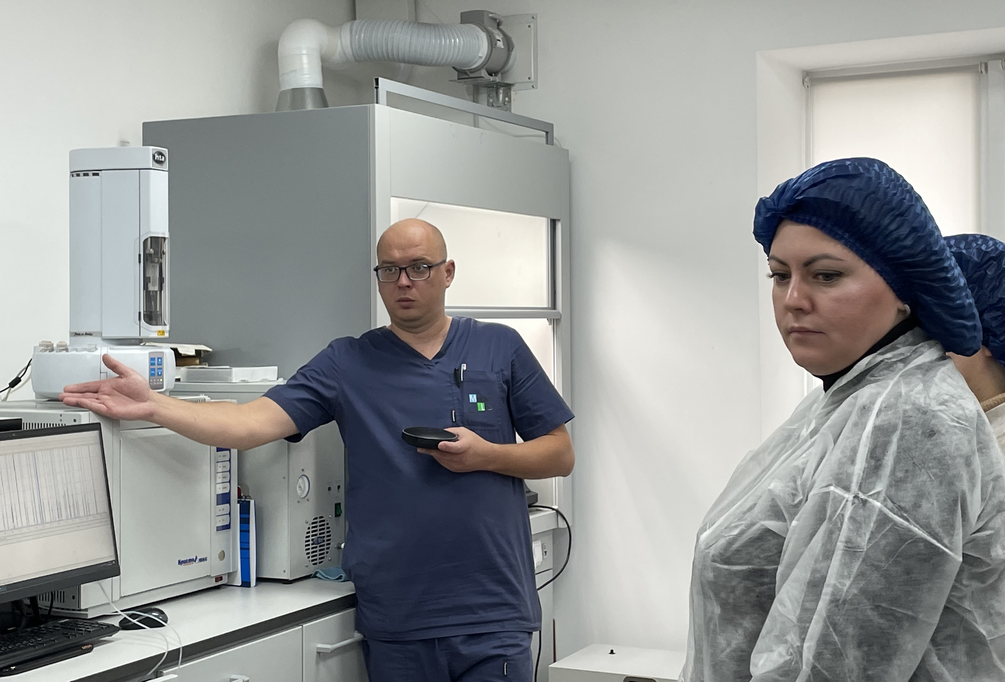 Молочные лаборатории. Контроль на молочных предприятиях. Лаборатория контроля качества пищевых продуктов. Лаборатории молочных предприятий. Лаборант молочного производства.